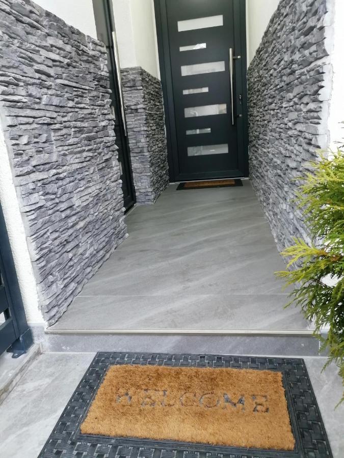 Slap Apartment
