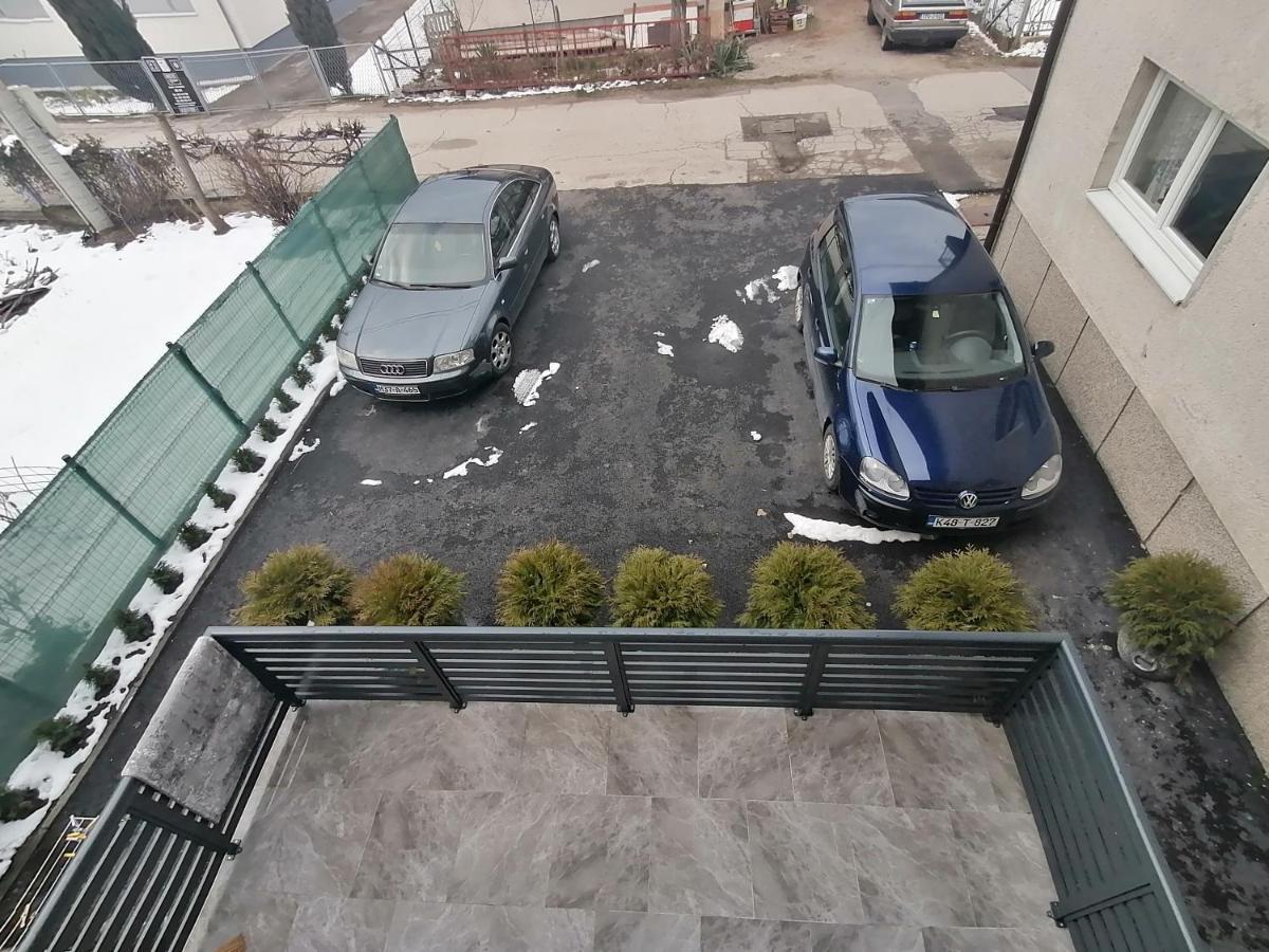 Apartment Slap *